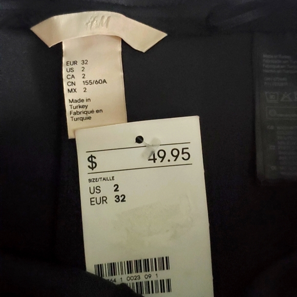 H&M Black Skirt - Picture 4 of 5